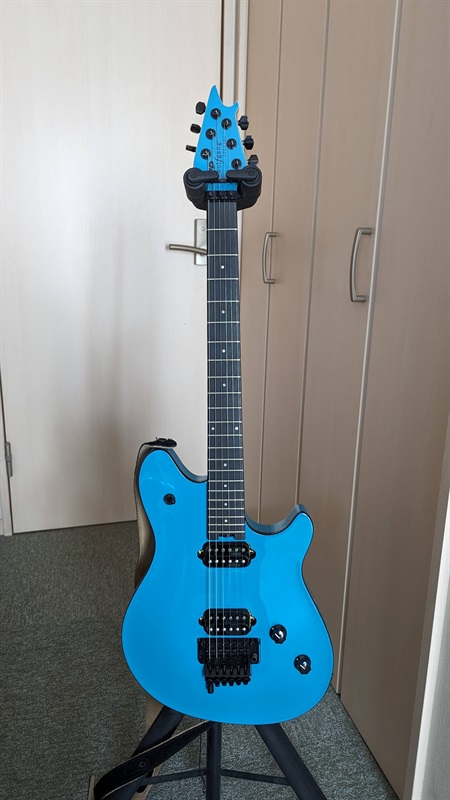 EVH Wolfgang Special Ebony Fingerboard Miami Blueの画像